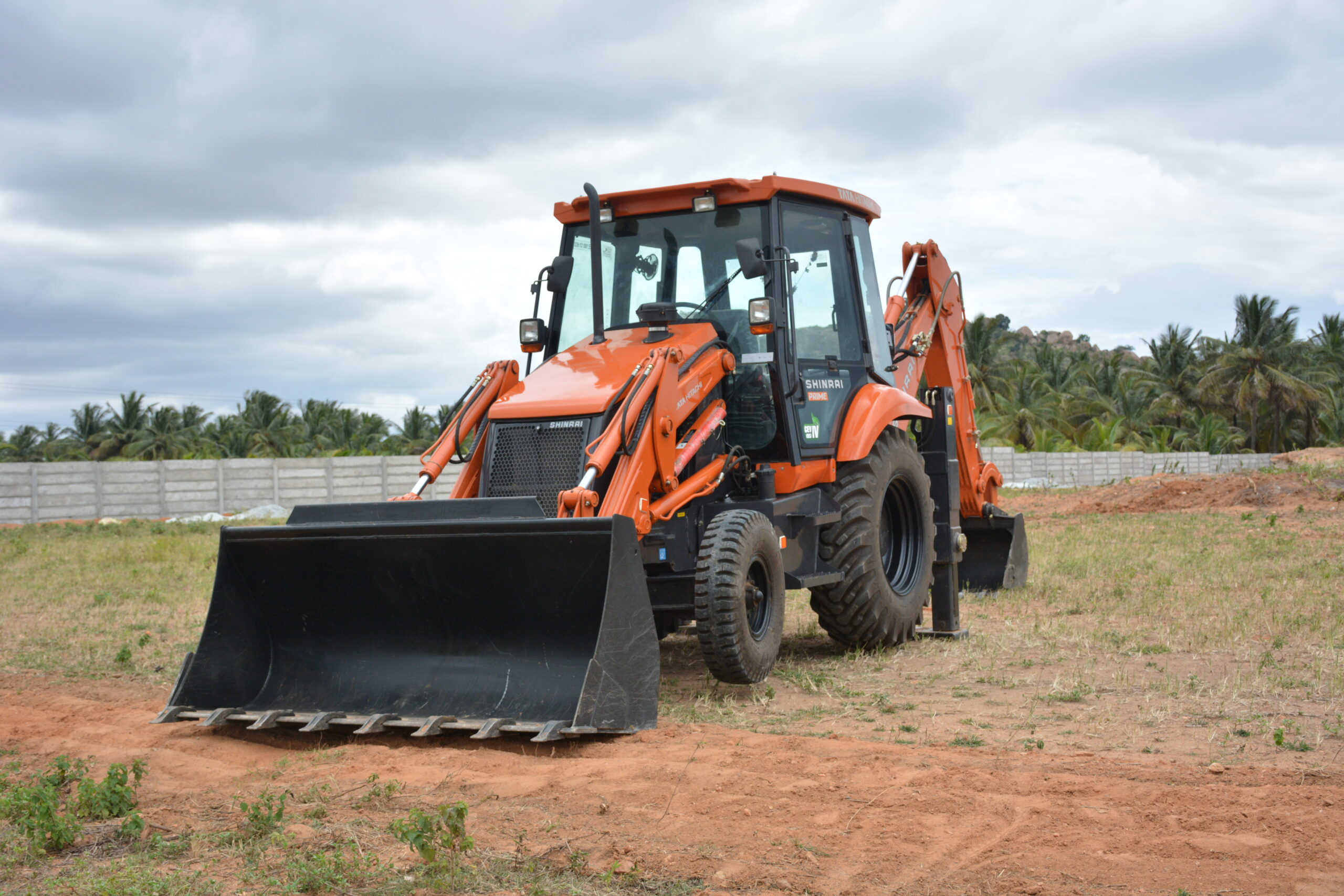 Tata Hitachi machine available for rental